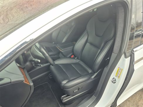 Used 2020 Tesla Model X Long Range image 16