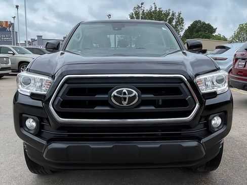 Used 2022 Toyota Tacoma SR5 RWD image 9