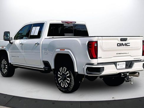Used 2024 GMC Sierra 2500 Denali Ultimate AWD/4WD image 7
