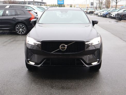 Used 2025 Volvo XC60 B5 Plus image 3