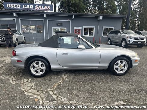 Used 2000 MAZDA MX-5 Miata image 8