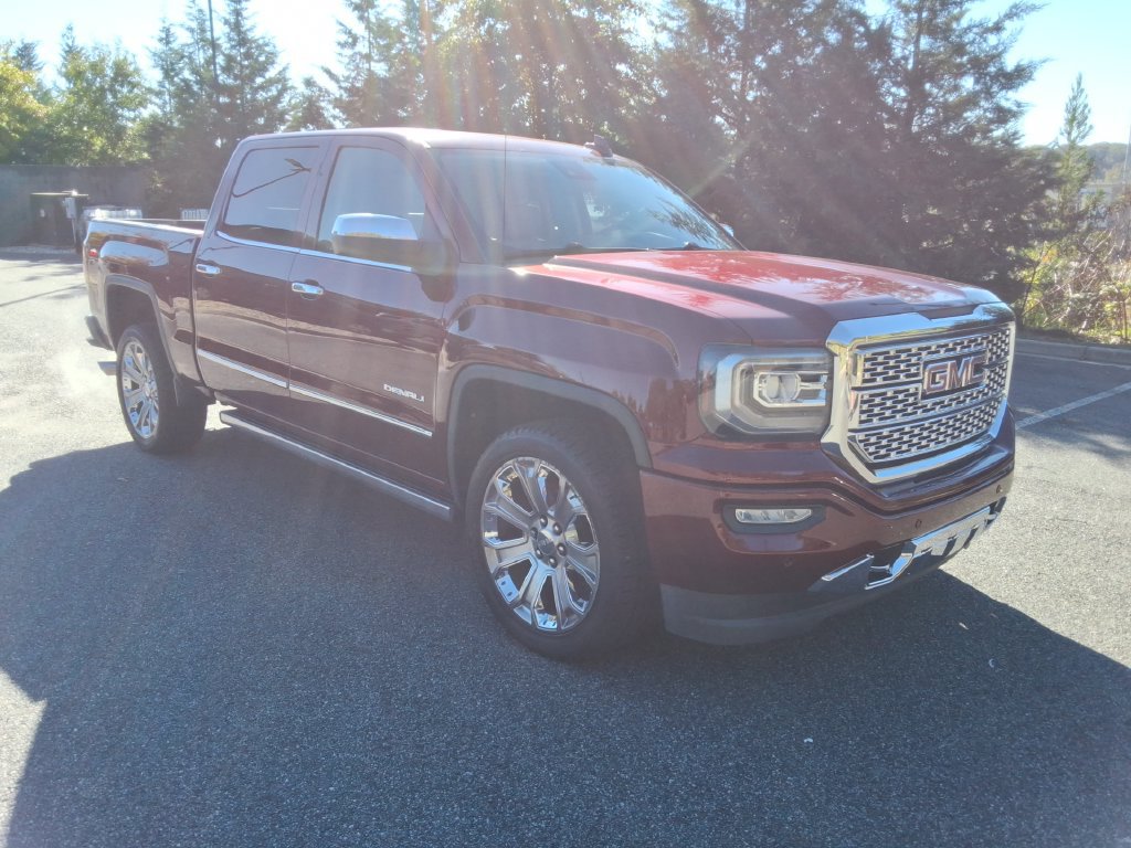 Certified 2017 GMC Sierra 1500 Denali w/ Denali Ultimate Package AWD/4WD image 3