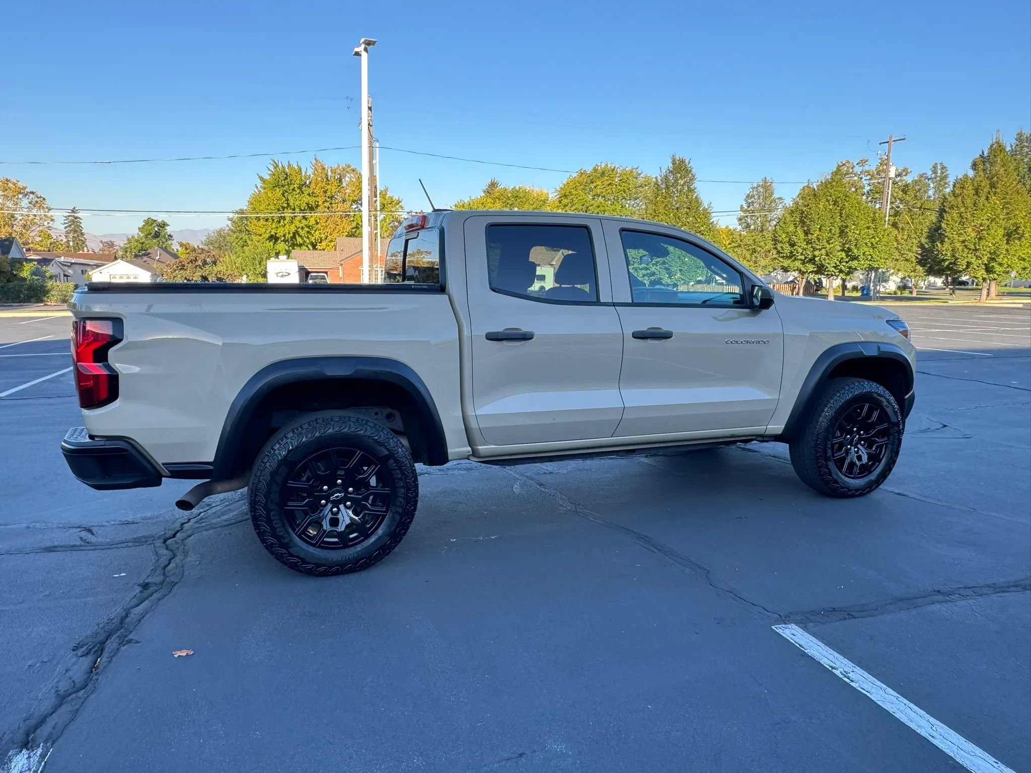 Used 2023 Chevrolet Colorado Trail Boss w/ Advanced Trailering Package AWD/4WD image 7