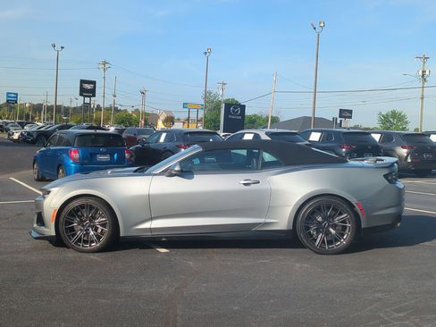 Used 2023 Chevrolet Camaro ZL1 image 2