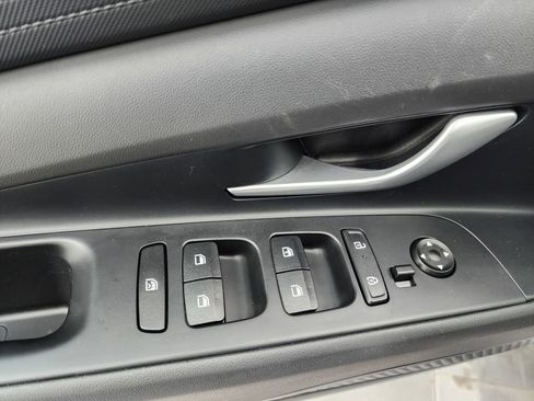 Used 2024 Hyundai Elantra SE image 37