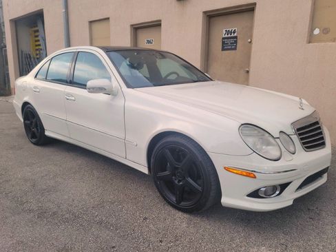 Used 2009 Mercedes-Benz E 550 Sedan image 13