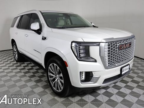 Used 2021 GMC Yukon Denali w/ Denali Premium Package image 4