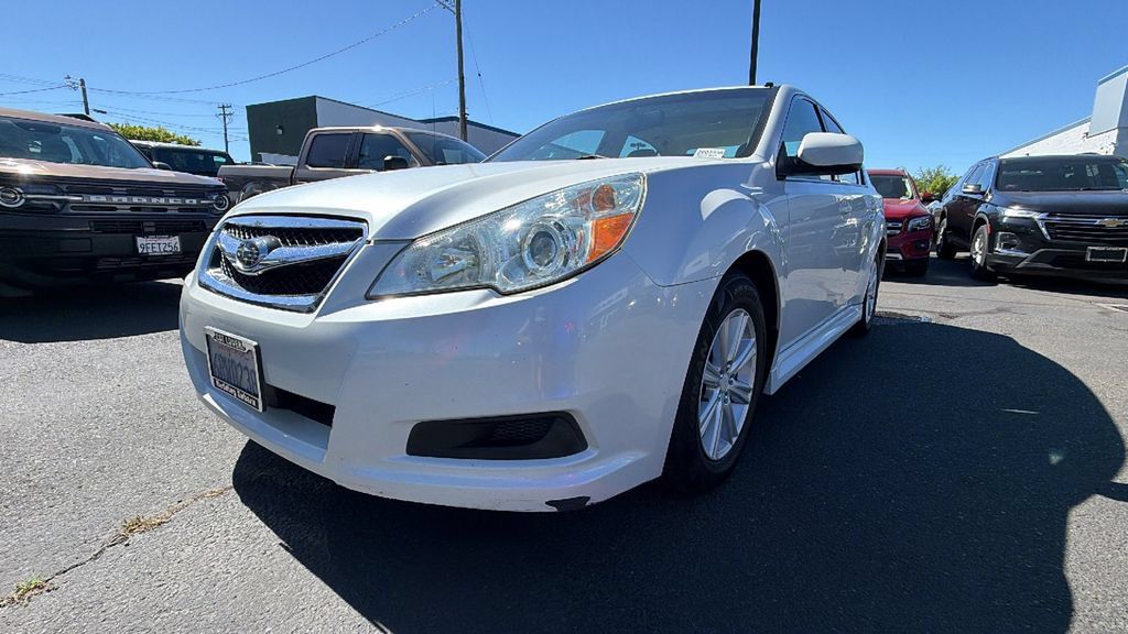 Used 2011 Subaru Legacy 2.5i Premium AWD/4WD image 9