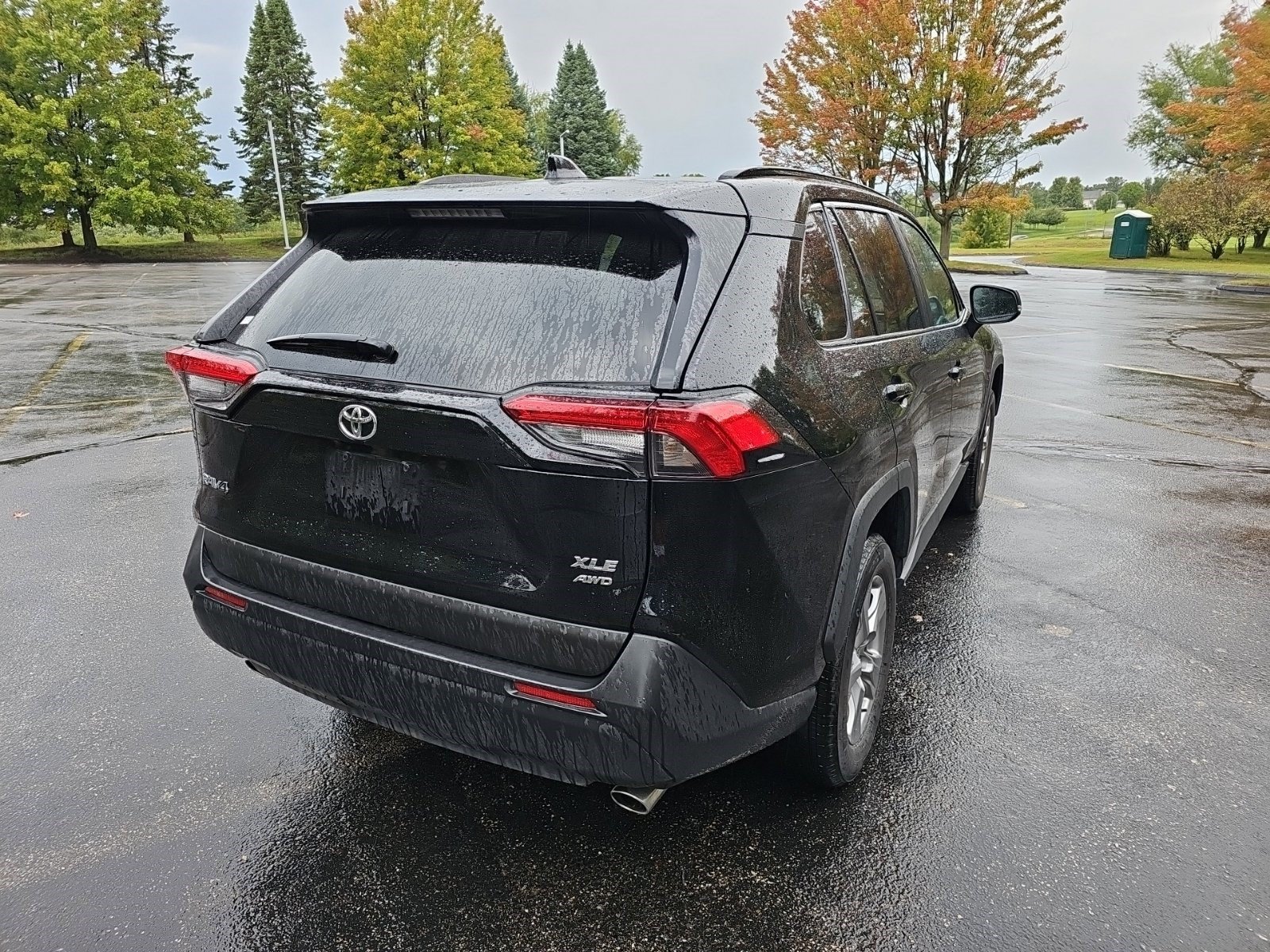 Used 2025 Toyota RAV4 XLE AWD/4WD image 6
