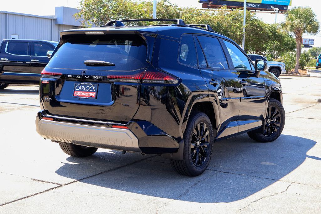 Used 2026 Toyota RAV4 SE AWD/4WD image 3