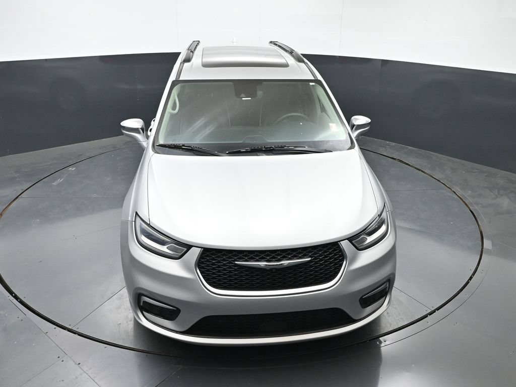 Used 2022 Chrysler Pacifica Limited AWD/4WD image 42