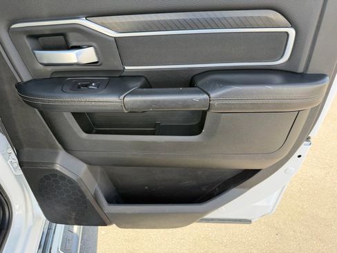Used 2025 RAM 2500 Big Horn AWD/4WD image 24