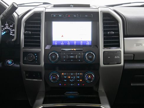 Used 2021 Ford F250 Lariat w/ Lariat Ultimate Package AWD/4WD image 15
