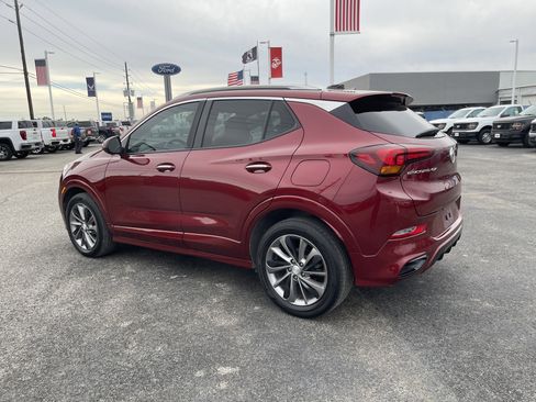 Used 2022 Buick Encore GX Select w/ Sport Touring Package image 3