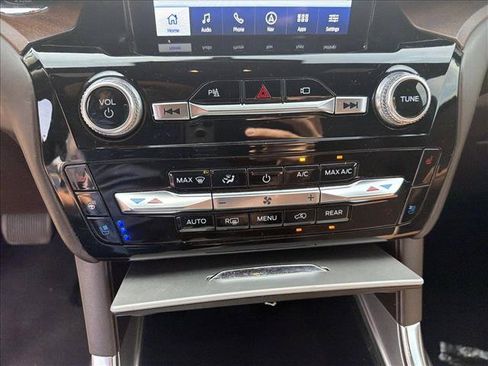 Used 2023 Ford Explorer King Ranch w/ Technology Package RWD image 19