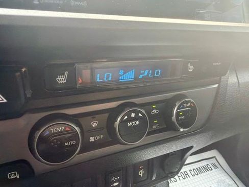 Used 2017 Toyota Tacoma TRD Sport w/ Premium & Technology Package AWD/4WD image 27