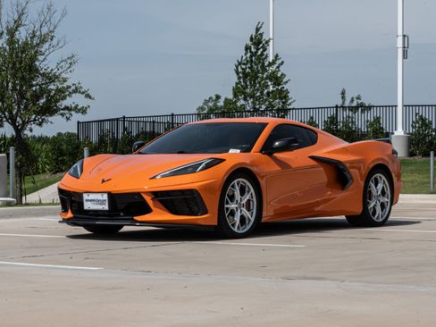 Used 2023 Chevrolet Corvette Stingray Premium Cpe w/ Z51 Performance Package RWD image 5