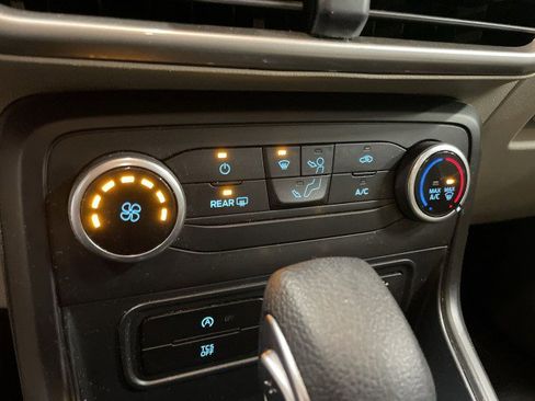 Used 2021 Ford EcoSport S image 20