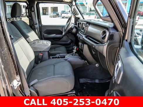 Used 2018 Jeep Wrangler Unlimited Sport S AWD/4WD image 13