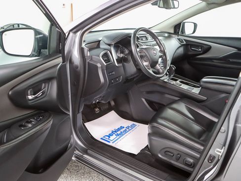 Used 2023 Nissan Murano SV FWD image 3