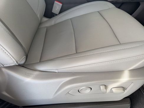 Used 2025 Chevrolet Silverado 1500 LTZ image 10