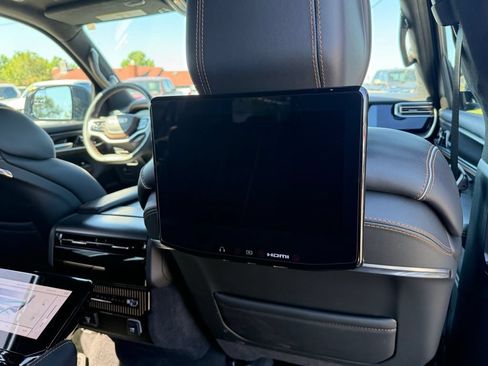 Used 2024 Jeep Grand Wagoneer L Series III w/ Rear Seat Video Group 1 AWD/4WD image 40