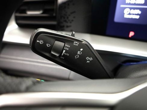 New 2026 Volkswagen Tiguan SE R-Line image 26