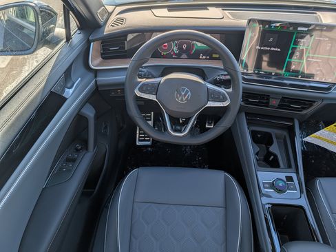 New 2026 Volkswagen Tiguan SEL R-Line image 7