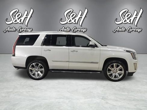 Used 2019 Cadillac Escalade Luxury AWD/4WD image 23