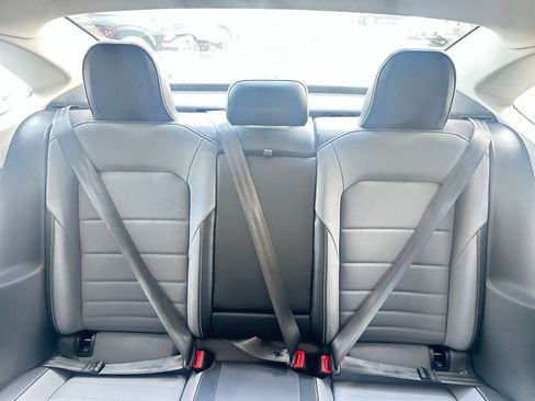 Used 2025 Volkswagen Jetta SE image 42