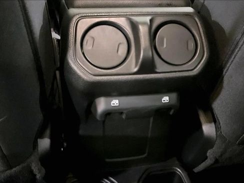 Used 2019 Jeep Wrangler Unlimited Sport S AWD/4WD image 25
