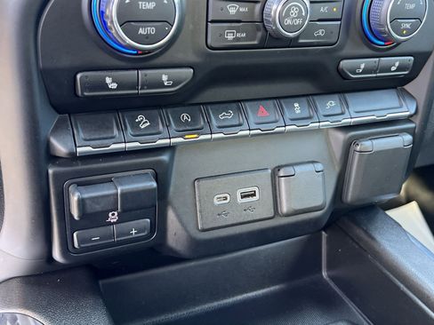 Used 2022 Chevrolet Silverado 1500 RST w/ All Star Edition Plus image 33