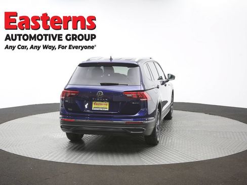 Used 2022 Volkswagen Tiguan SE w/ Panoramic Sunroof Package AWD/4WD image 39