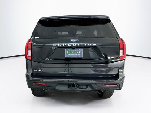 Used 2025 Ford Expedition Active AWD/4WD image 7