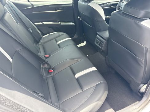 New 2026 Toyota Camry Hybrid FWD image 15