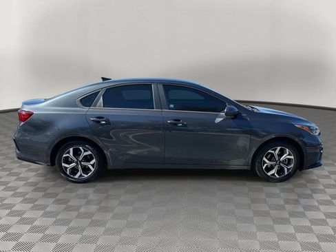Used 2021 Kia Forte LXS image 3