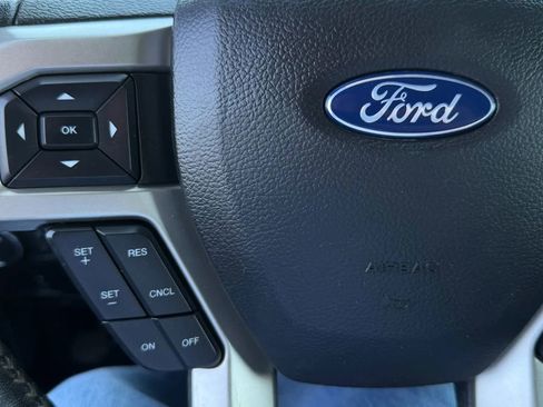 Used 2020 Ford F350 Lariat w/ Lariat Value Package AWD/4WD image 19