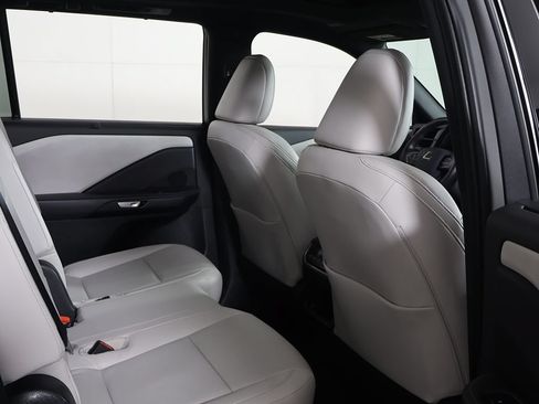 Used 2025 Lexus TX 350 AWD image 32