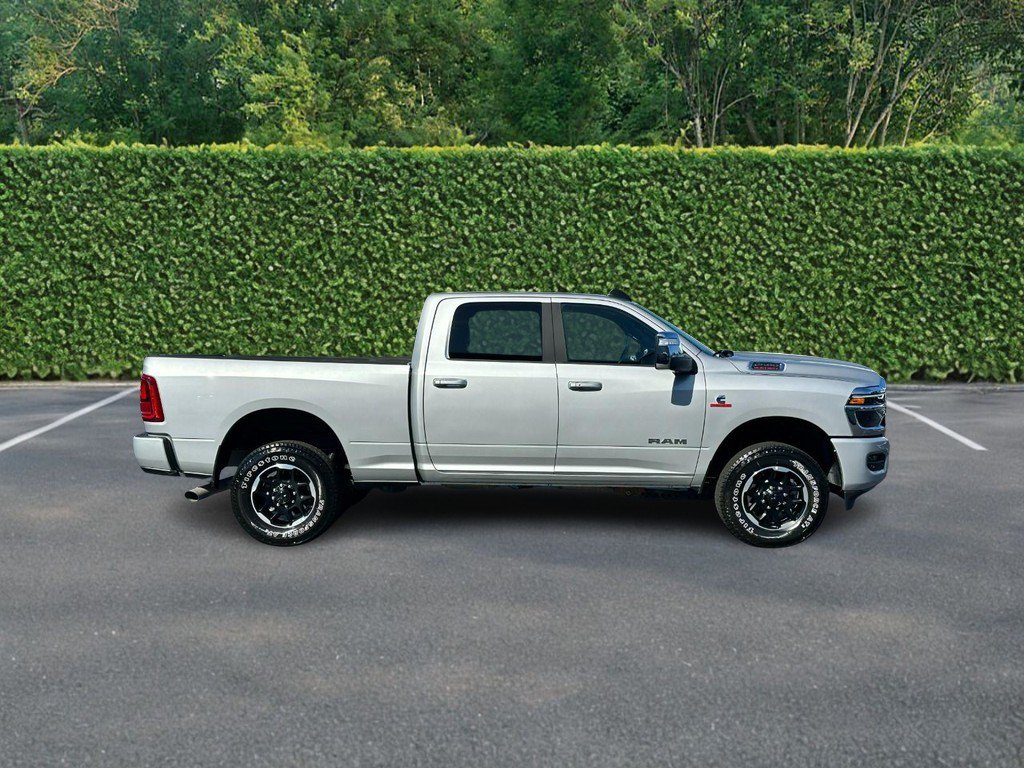 Used 2026 RAM 2500 Laramie AWD/4WD image 2