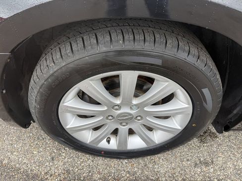 Used 2013 Chrysler 200 Limited FWD image 10