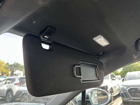 Used 2020 Porsche Panamera RWD image 32