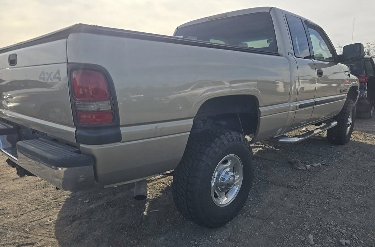 Used 2002 Dodge Ram 2500 Truck 4x4 Quad Cab image 3