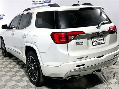 Used 2019 GMC Acadia Denali w/ Technology Package FWD image 8