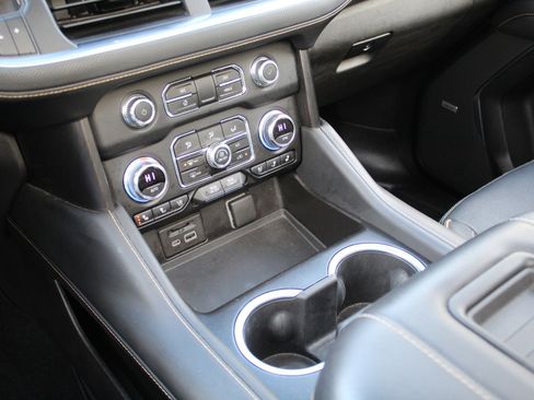 Used 2021 GMC Yukon AT4 image 35