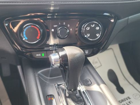 Used 2018 Honda HR-V LX image 22