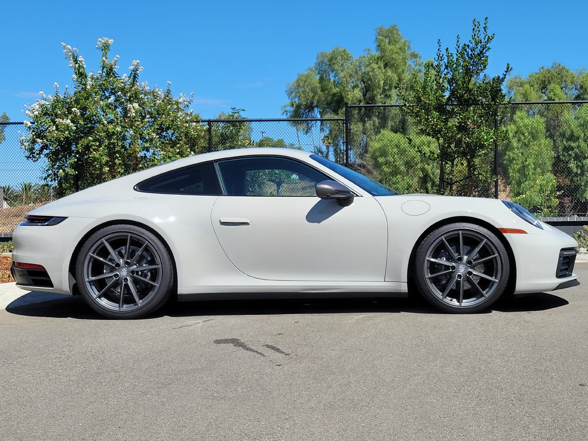 Certified 2023 Porsche 911 Carrera T RWD image 8