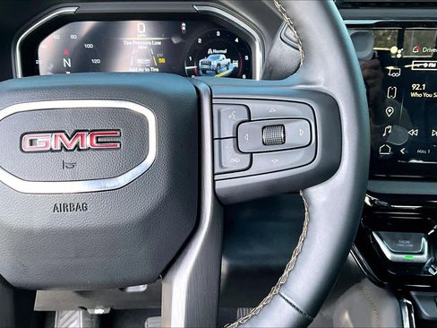 Used 2025 GMC Sierra 2500 AT4 w/ AT4 Premium Plus Package image 26