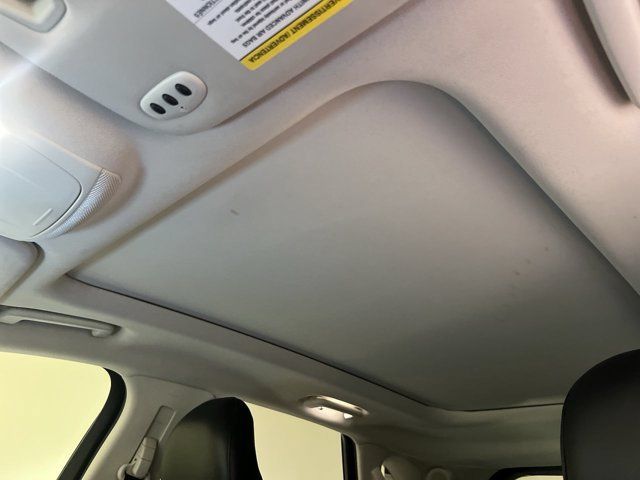 Used 2016 Ford Edge Titanium w/ Equipment Group 301A FWD image 18