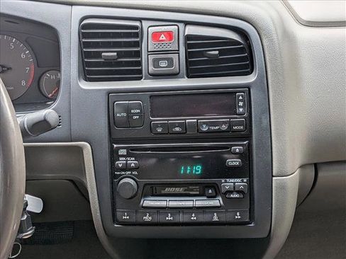 Used 2001 INFINITI G20 FWD image 13
