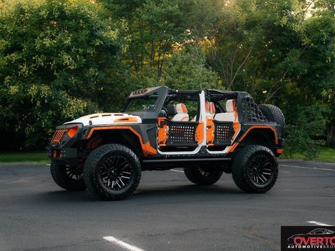 Used 2018 Jeep Wrangler Unlimited Sport S AWD/4WD image 2